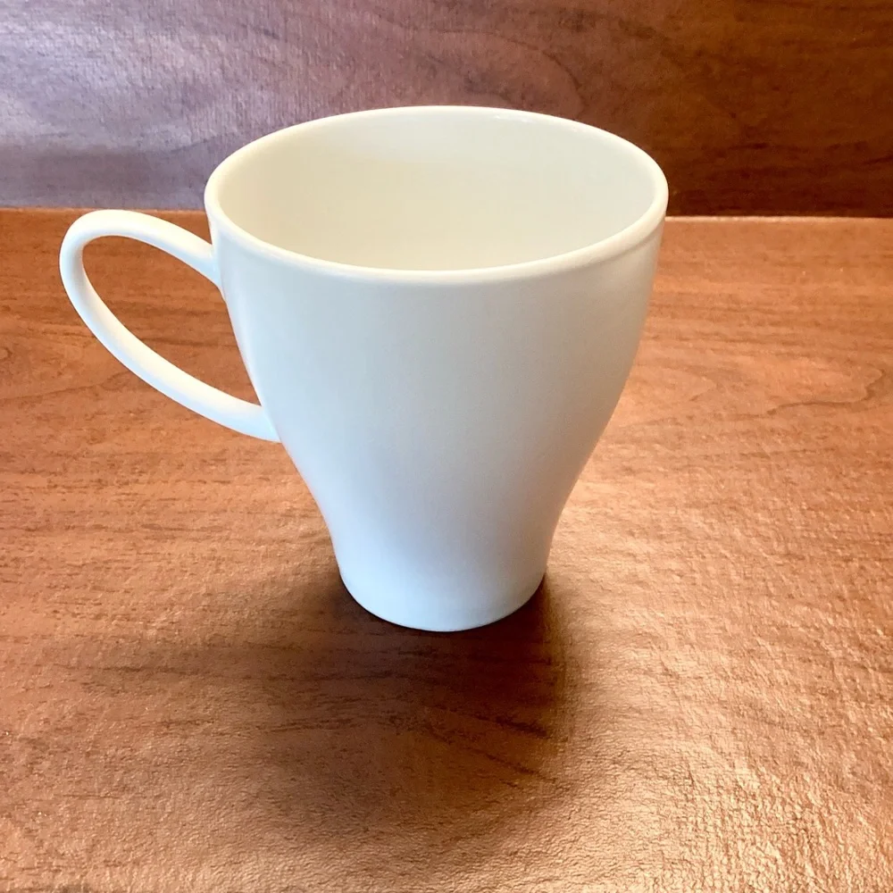 CRATE & BARREL Nova Mugs